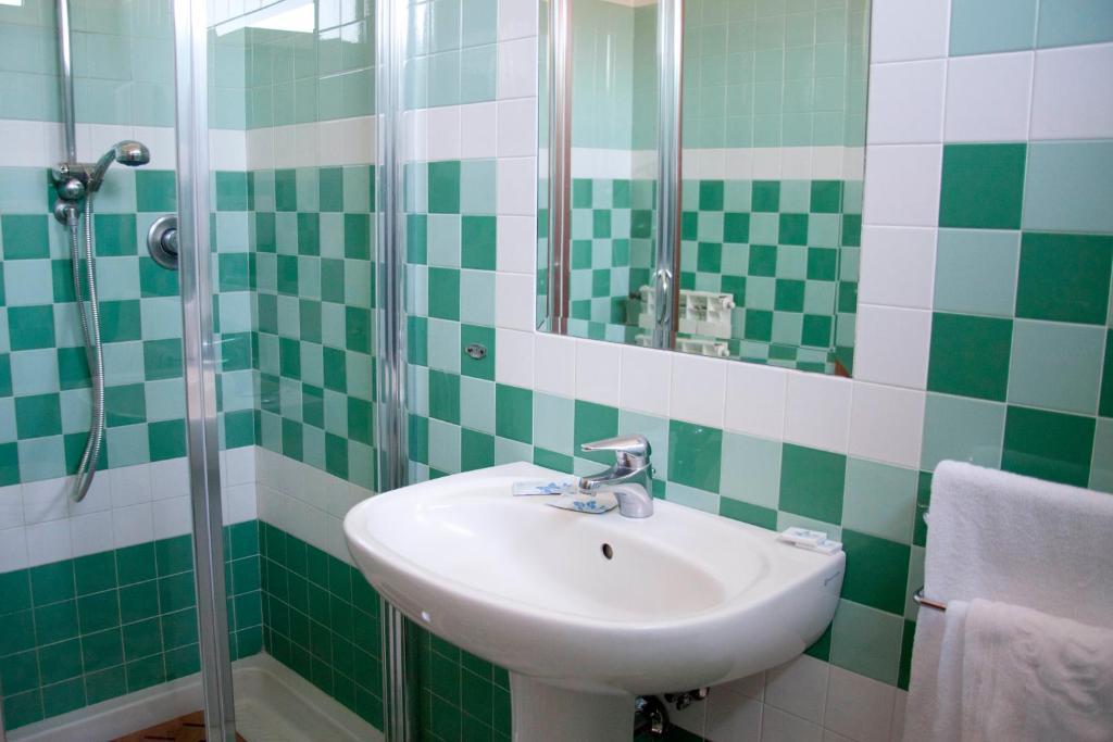 וטראלה Albergo Da Benedetta חדר תמונה