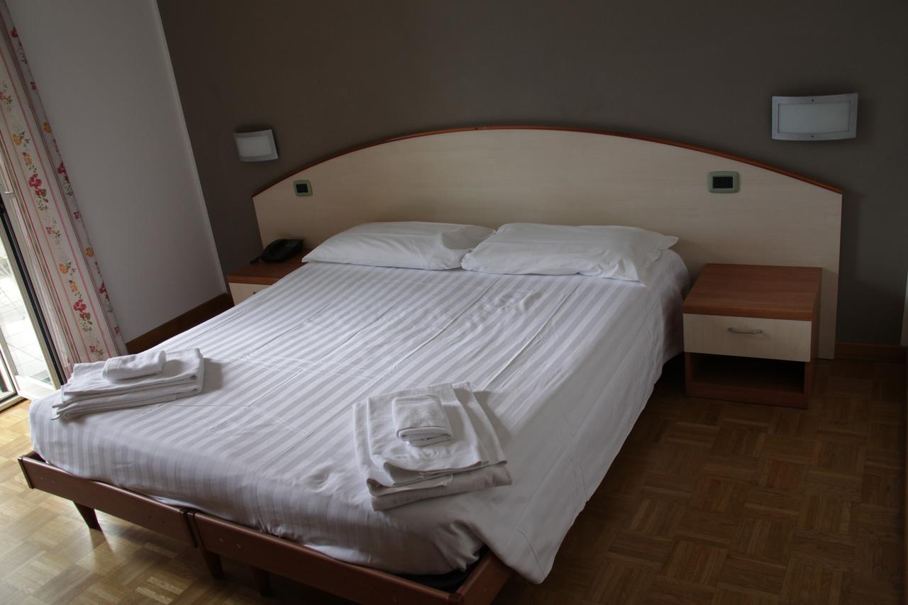 וטראלה Albergo Da Benedetta מראה חיצוני תמונה