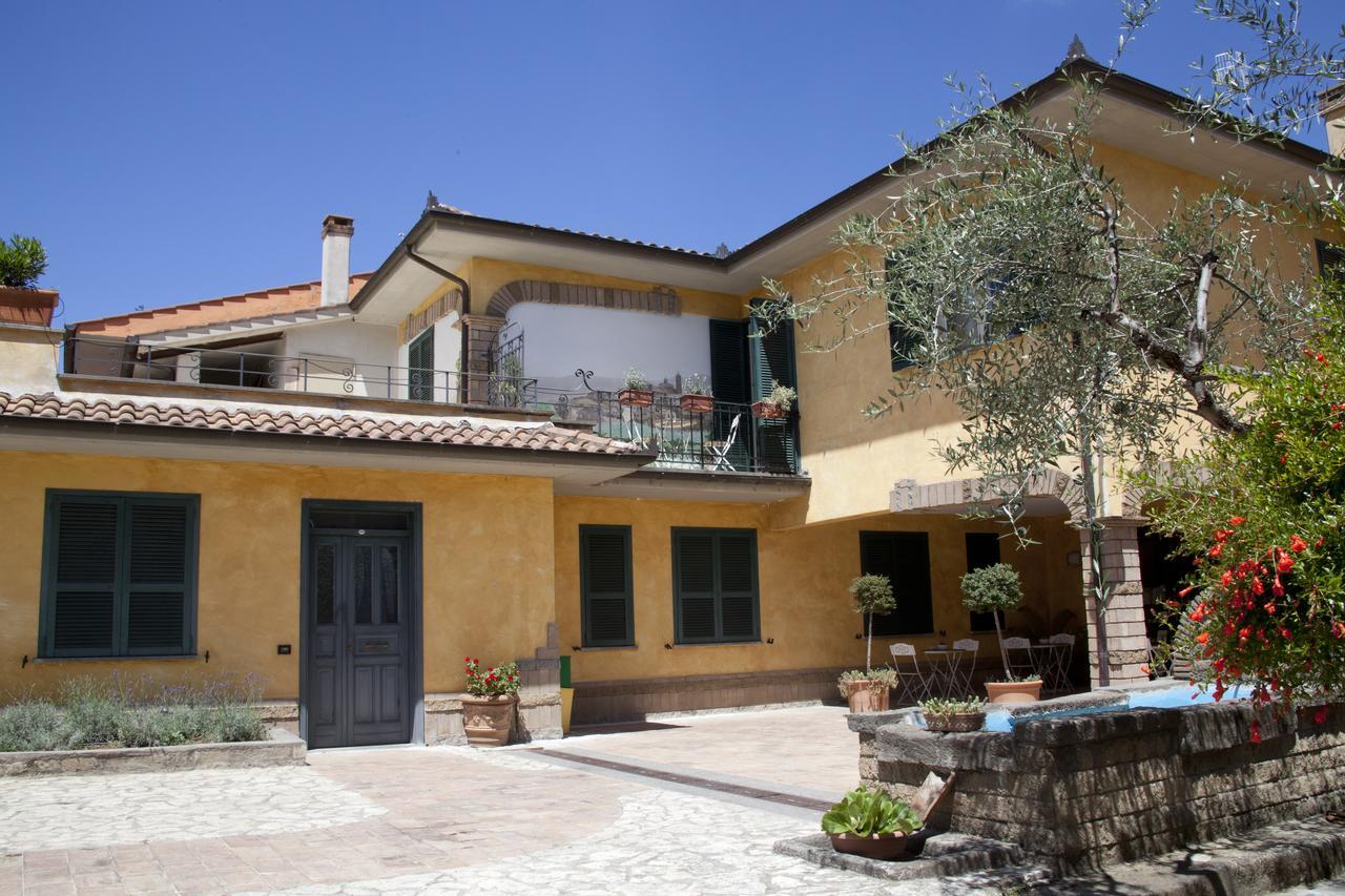 וטראלה Albergo Da Benedetta מראה חיצוני תמונה