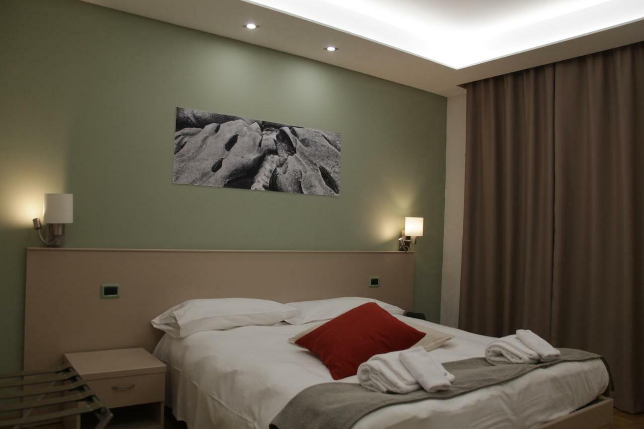 וטראלה Albergo Da Benedetta מראה חיצוני תמונה